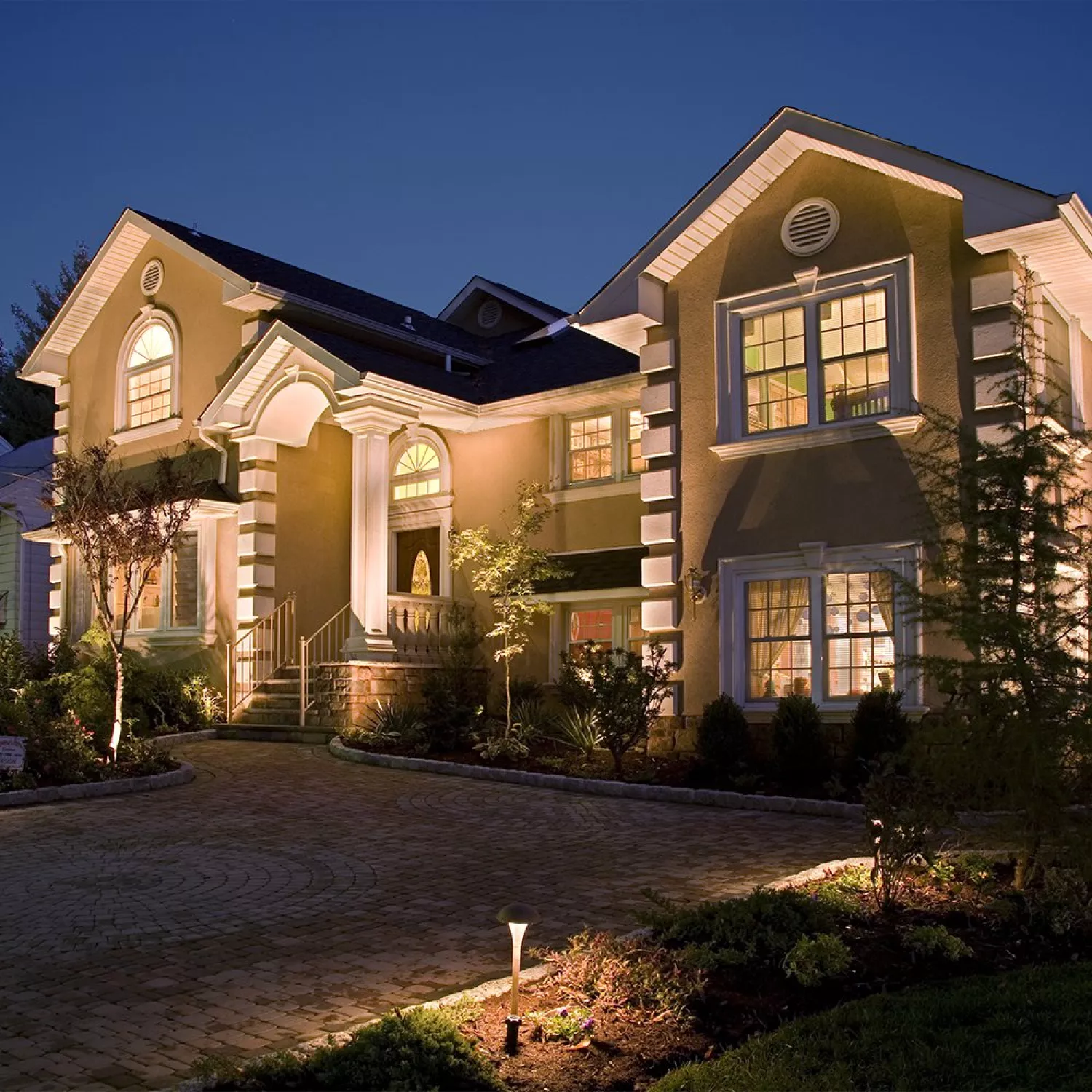 Residential Uplighting Technique